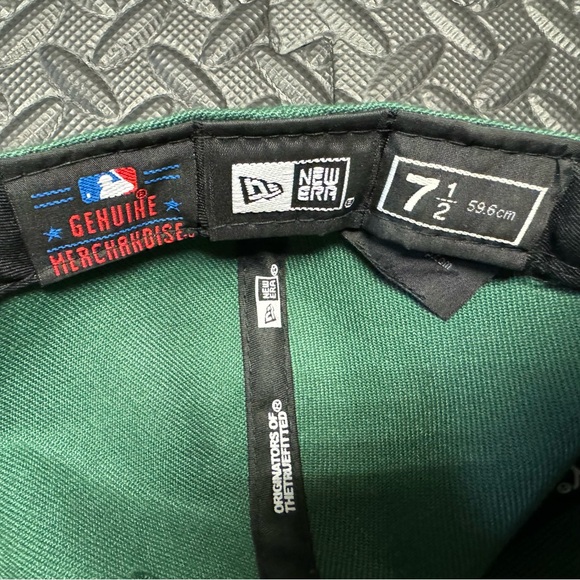 NEW ERA Oakland Fitted Green/Yellow Cap - Picture 3 of 3